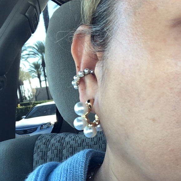 Faux Bold Hoop Pearl Earrings - Picture 5 of 11